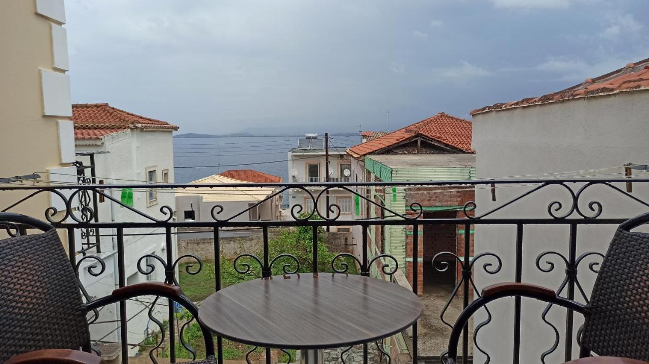 Aparthotel To Kastro Pylos Exterior foto