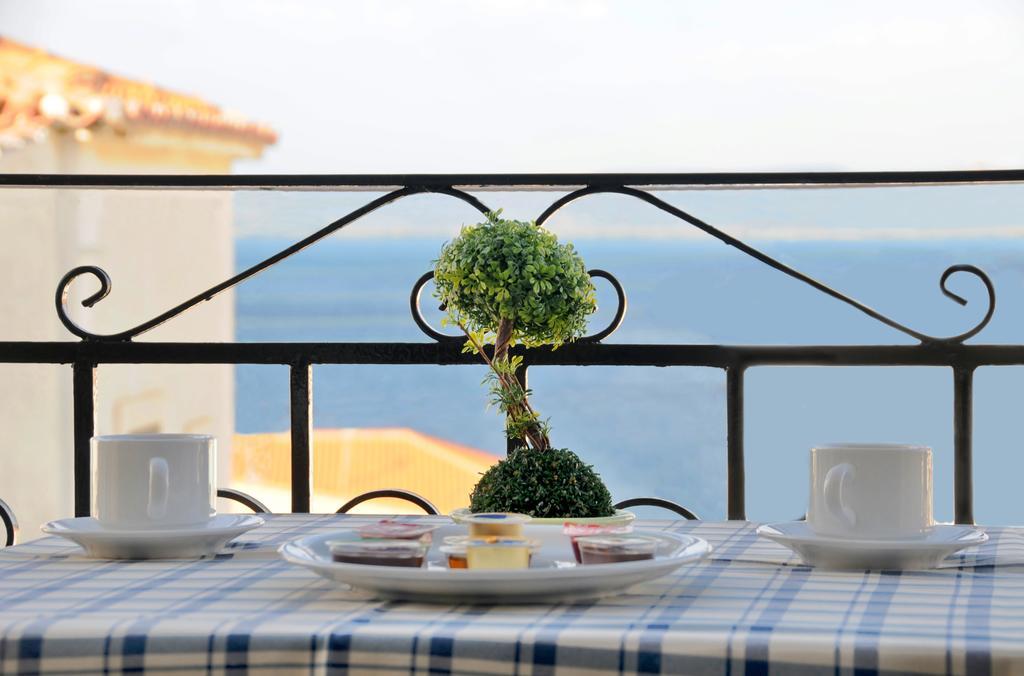 Aparthotel To Kastro Pylos Exterior foto