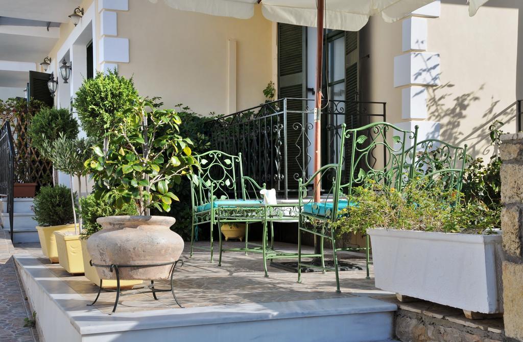 Aparthotel To Kastro Pylos Exterior foto